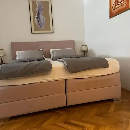 Apartment In Center Split